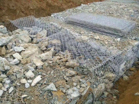 雷諾護墊護坡壽命